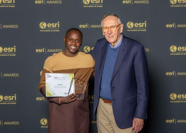 RCoE representative at the Esri Award Ceremony holding the SAG Award